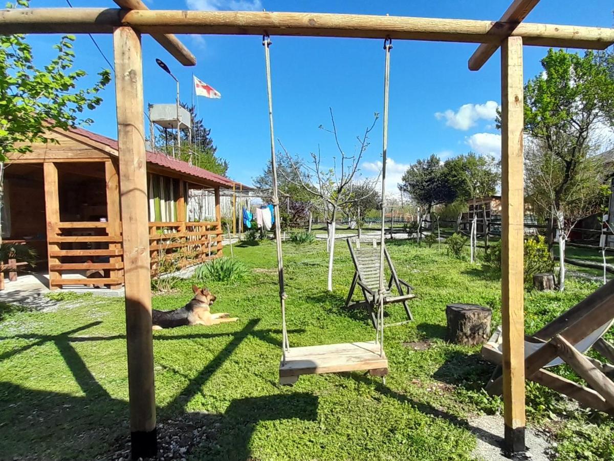 מרטווילי Tiny Houses Genacvale מראה חיצוני תמונה