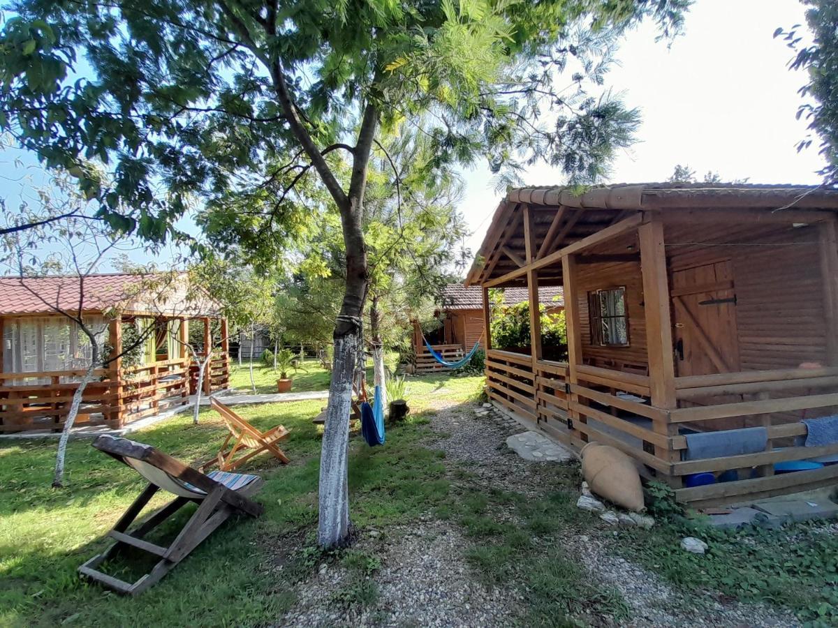 מרטווילי Tiny Houses Genacvale מראה חיצוני תמונה