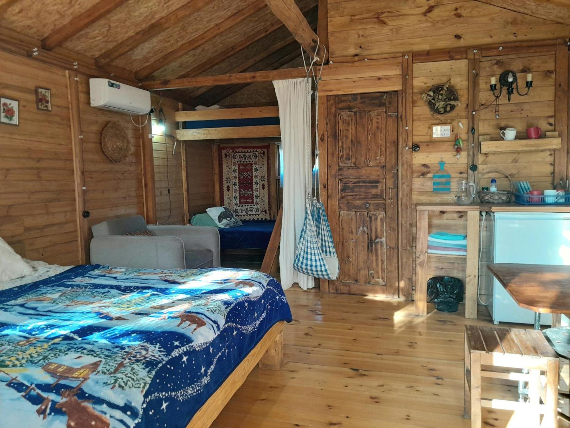 מרטווילי Tiny Houses Genacvale מראה חיצוני תמונה