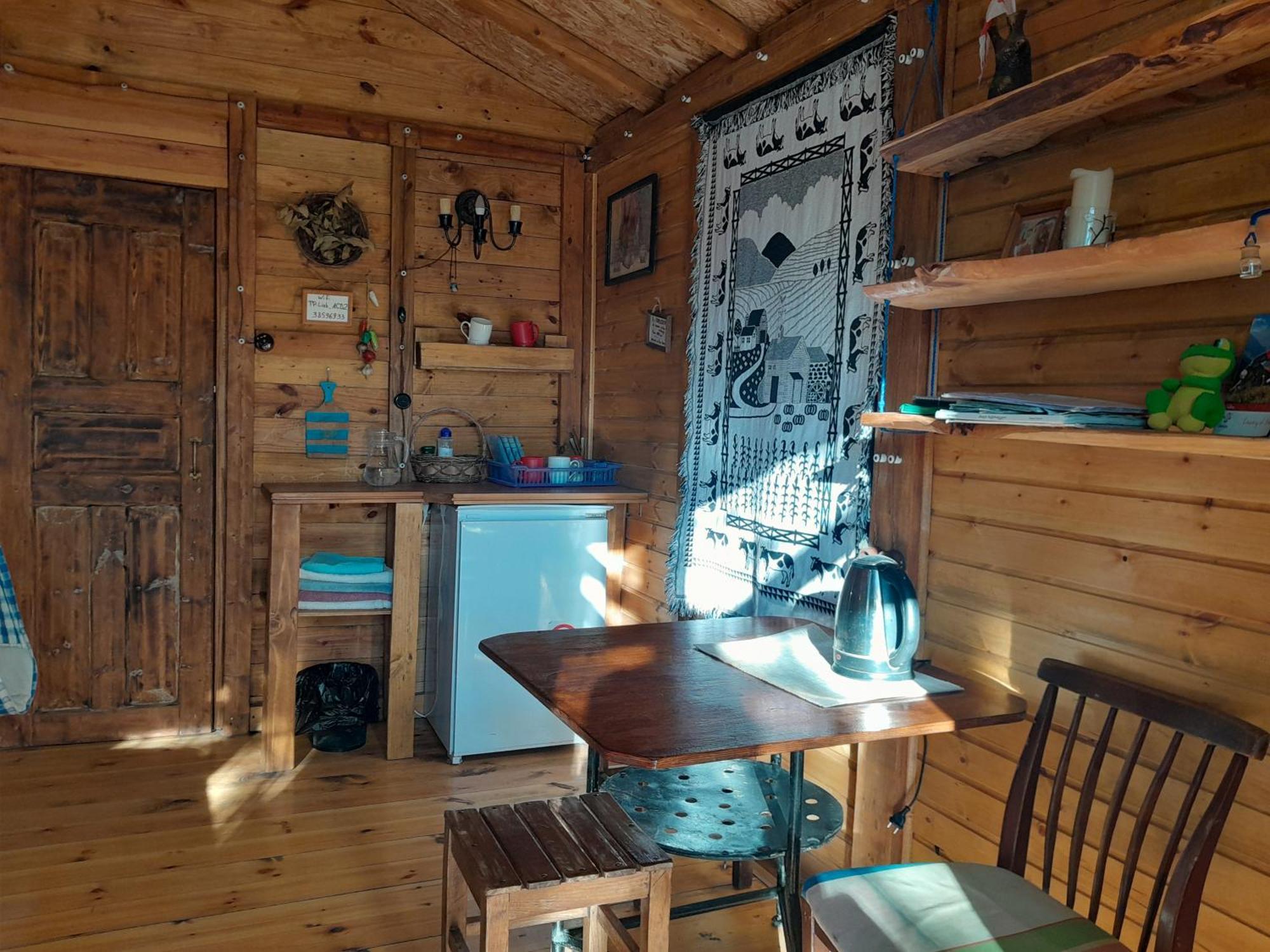 מרטווילי Tiny Houses Genacvale חדר תמונה